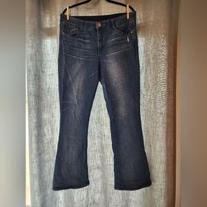 Democracy Kathryn Ab Solution Itty Bitty Bootcut Distressed Jean